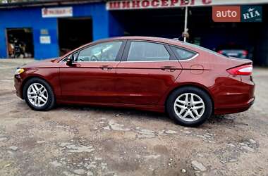 Седан Ford Fusion 2015 в 