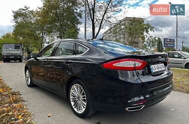 Седан Ford Fusion 2015 в 