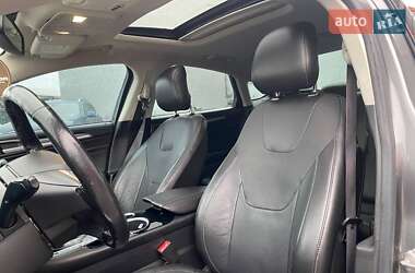 Седан Ford Fusion 2013 в 