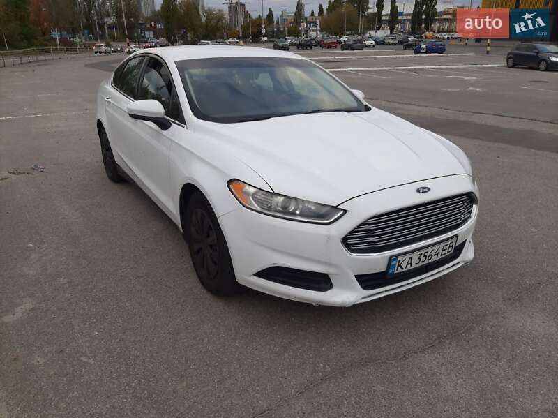 Седан Ford Fusion 2014 в Києві
