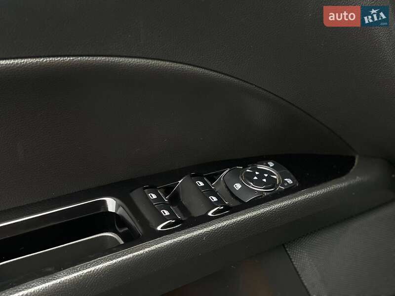 Седан Ford Fusion 2015 в Львове фото 10 Седан Ford Fusion 2015 в Львове