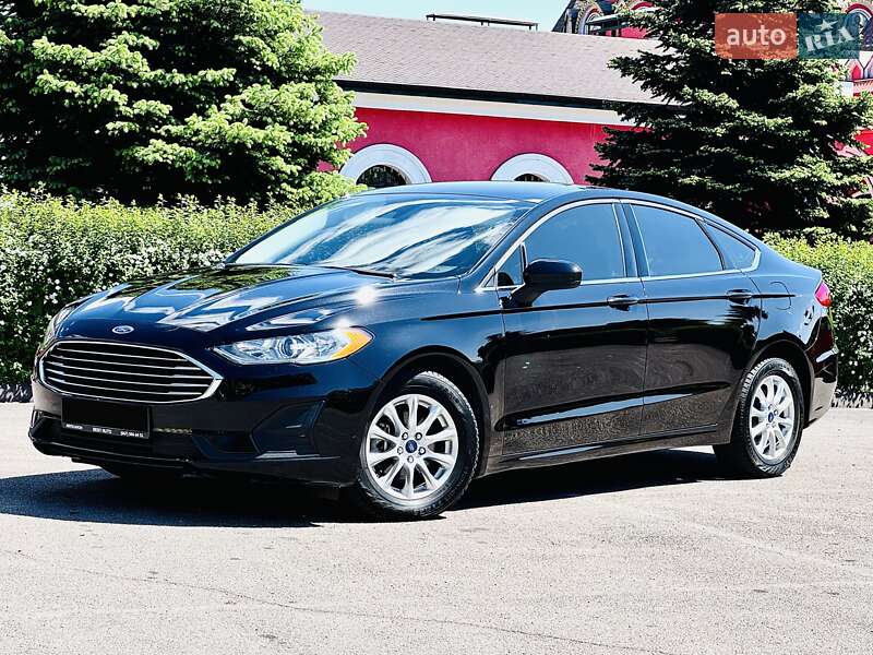 Седан Ford Fusion 2020 в Днепре