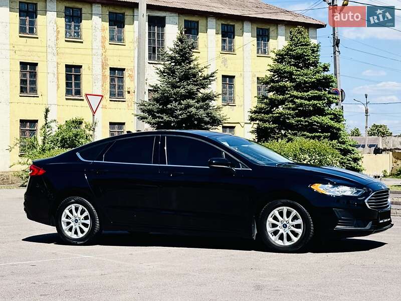 Седан Ford Fusion 2020 в Днепре