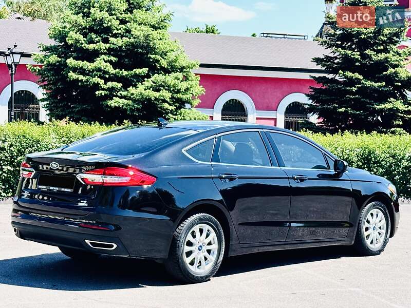 Седан Ford Fusion 2020 в Днепре