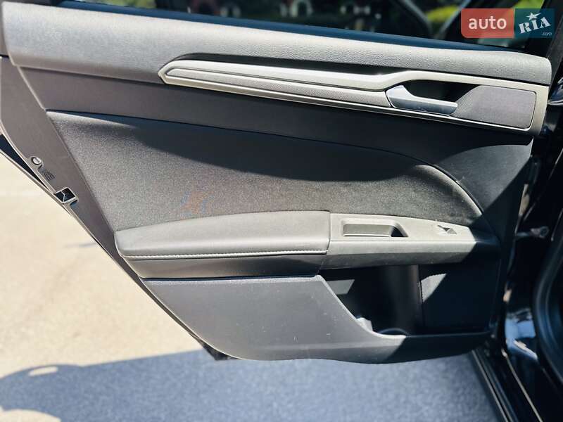 Седан Ford Fusion 2020 в Днепре