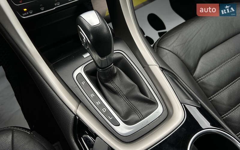 Седан Ford Fusion 2013 в Львове