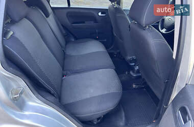 Хэтчбек Ford Fusion 2006 в 
