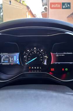 Седан Ford Fusion 2013 в 
