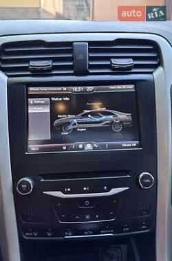 Седан Ford Fusion 2013 в 