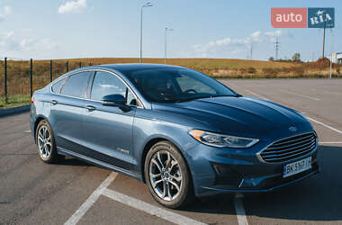 Ford Fusion 2018