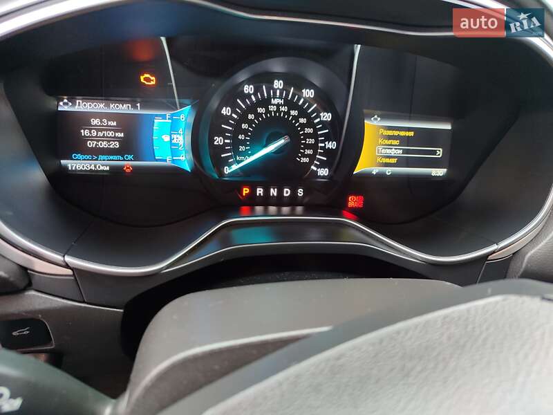 Седан Ford Fusion 2015 в Вишневом