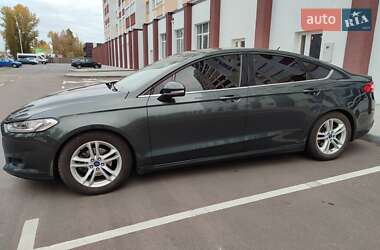Седан Ford Fusion 2015 в 