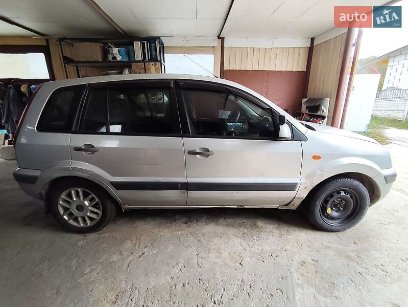 Хэтчбек Ford Fusion 2008 в Белогородке
