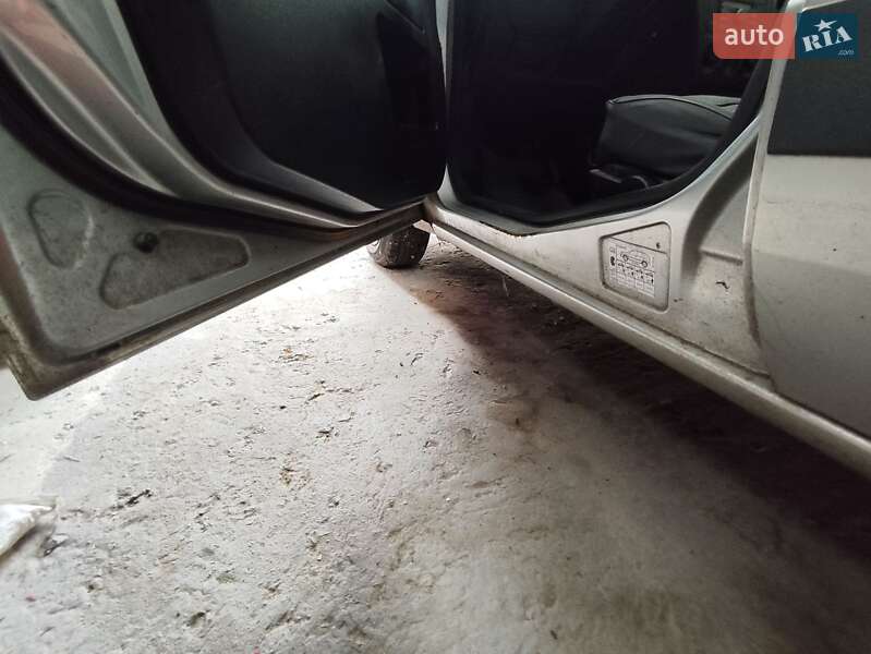 Хэтчбек Ford Fusion 2008 в Белогородке