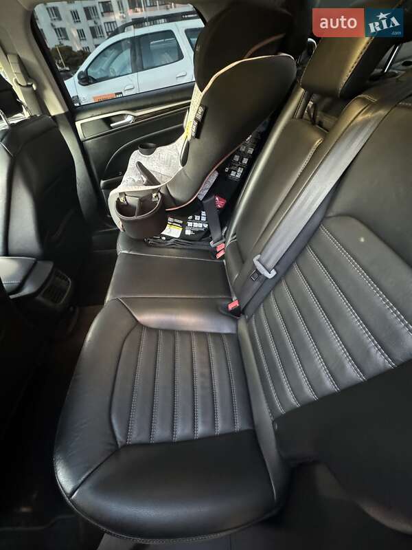 Седан Ford Fusion 2013 в Києві фото 27 Седан Ford Fusion 2013 в Києві
