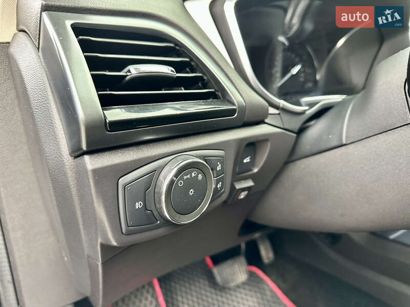 Седан Ford Fusion 2015 в Каменском