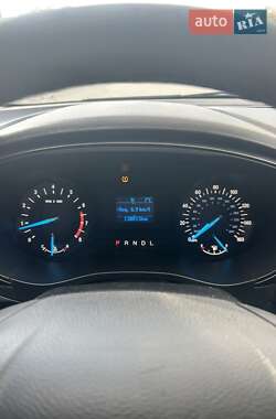 Седан Ford Fusion 2018 в  фото 16 Седан Ford Fusion 2018 в