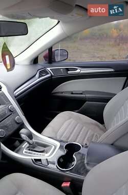 Седан Ford Fusion 2015 в  фото 3 Седан Ford Fusion 2015 в