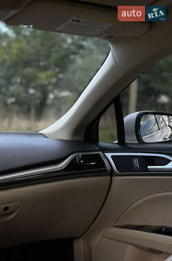 Седан Ford Fusion 2014 в 