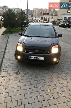 Хэтчбек Ford Fusion 2010 в 
