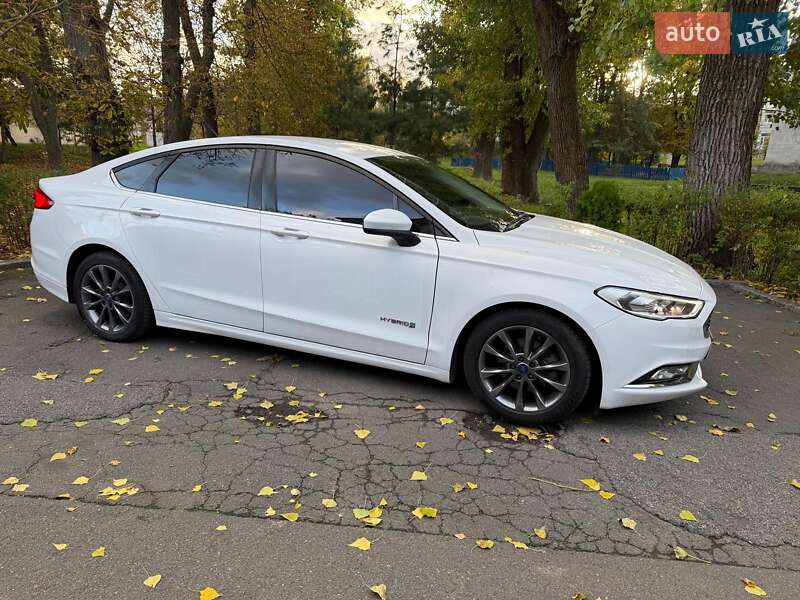 Седан Ford Fusion 2017 в Киеве фото 3 Седан Ford Fusion 2017 в Киеве