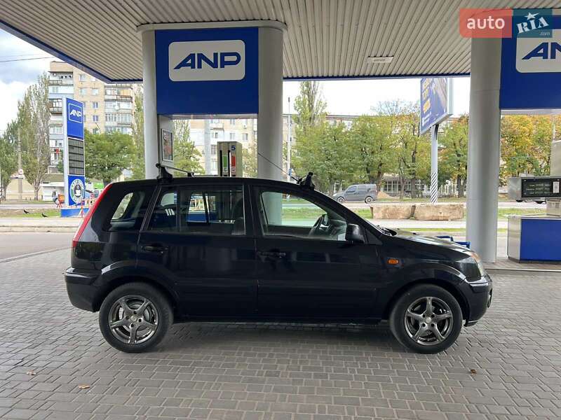 Хэтчбек Ford Fusion 2011 в Николаеве