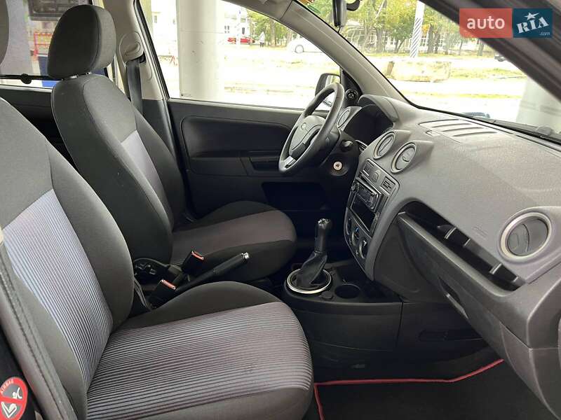 Хэтчбек Ford Fusion 2011 в Николаеве