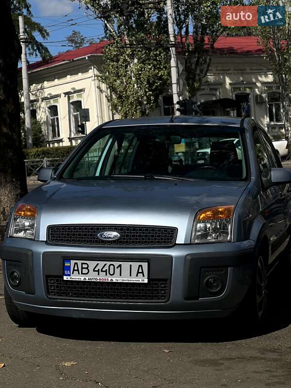Хэтчбек Ford Fusion 2007 в 