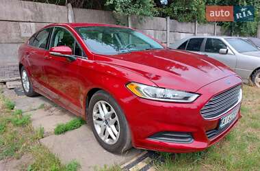 Седан Ford Fusion 2015 в 