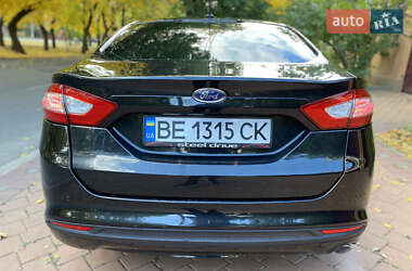 Седан Ford Fusion 2014 в 