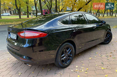 Седан Ford Fusion 2014 в 