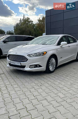 Седан Ford Fusion 2015 в 