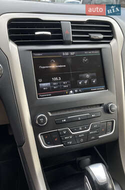 Седан Ford Fusion 2015 в 