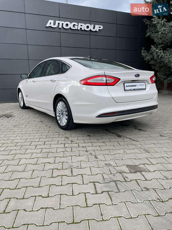 Седан Ford Fusion 2015 в Одессе