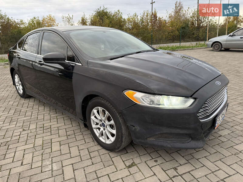 Седан Ford Fusion 2015 в Шепетівці
