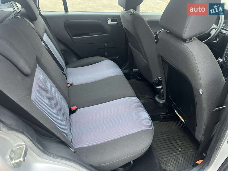 Хетчбек Ford Fusion 2007 в Вінниці фото 56 Хетчбек Ford Fusion 2007 в Вінниці
