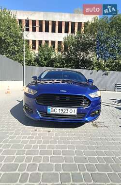 Седан Ford Fusion 2015 в 