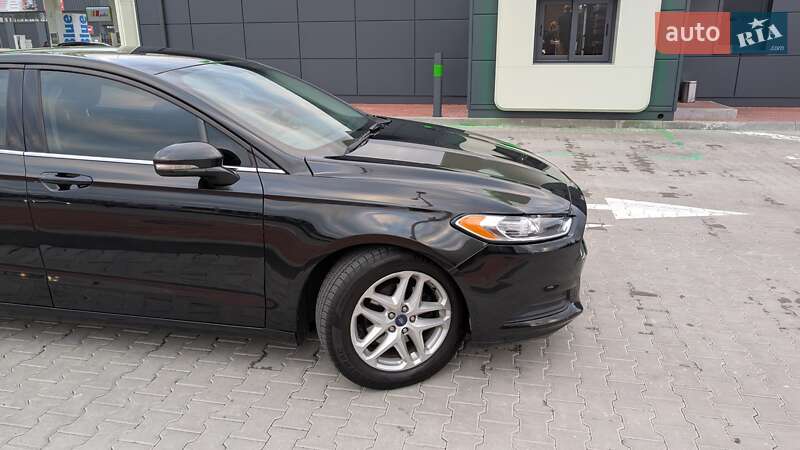 Седан Ford Fusion 2015 в Киеве