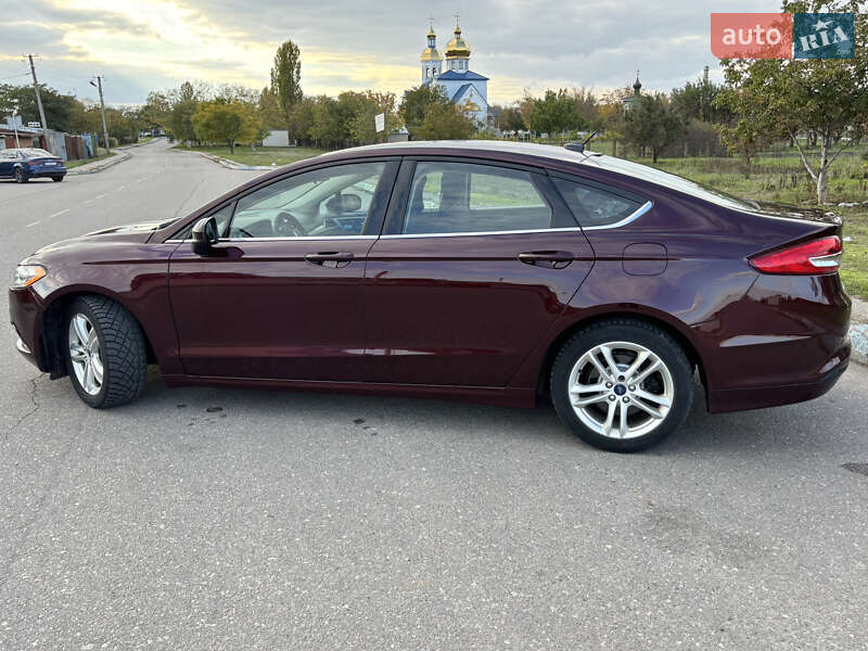 Седан Ford Fusion 2018 в Южном