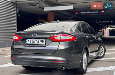 Седан Ford Fusion 2016 в 