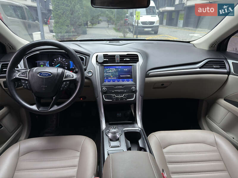 Седан Ford Fusion 2019 в Івано-Франківську