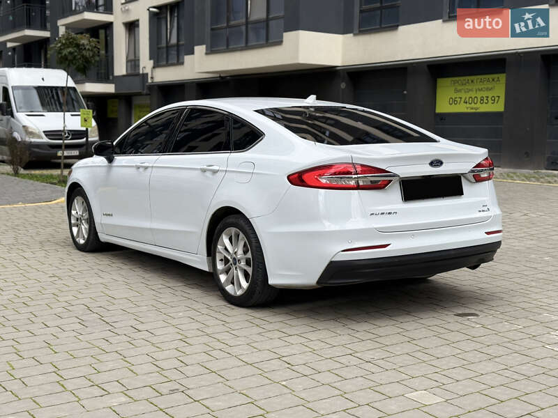 Седан Ford Fusion 2019 в Івано-Франківську