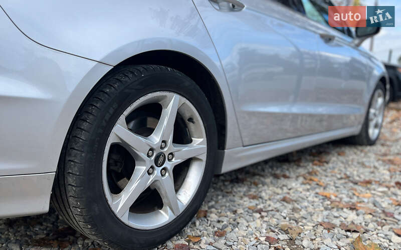 Седан Ford Fusion 2015 в Коломые