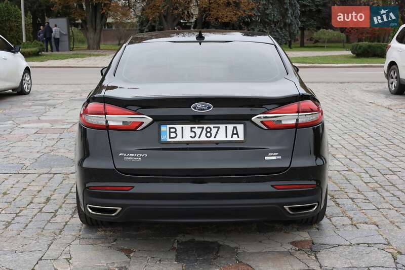 Седан Ford Fusion 2018 в Кременчуці