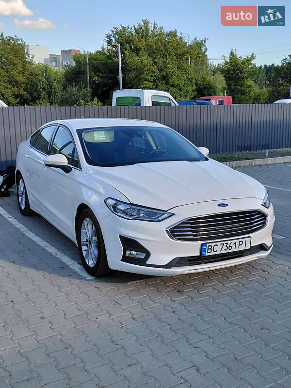 Седан Ford Fusion 2019 в Одесі