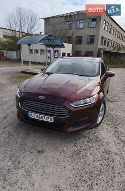 Седан Ford Fusion 2015 в 