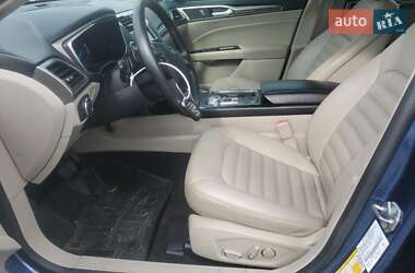 Седан Ford Fusion 2019 в 