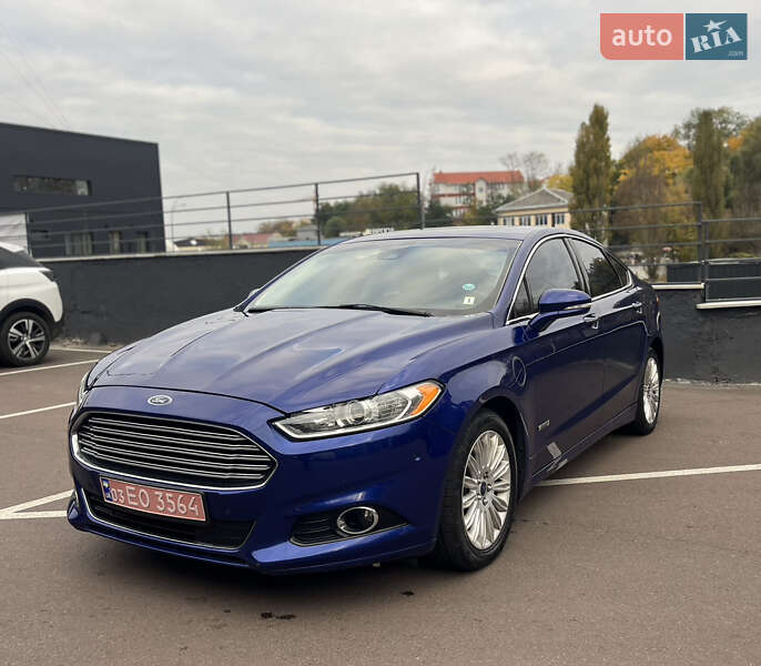 Седан Ford Fusion 2013 в Киеве фото Седан Ford Fusion 2013 в Киеве