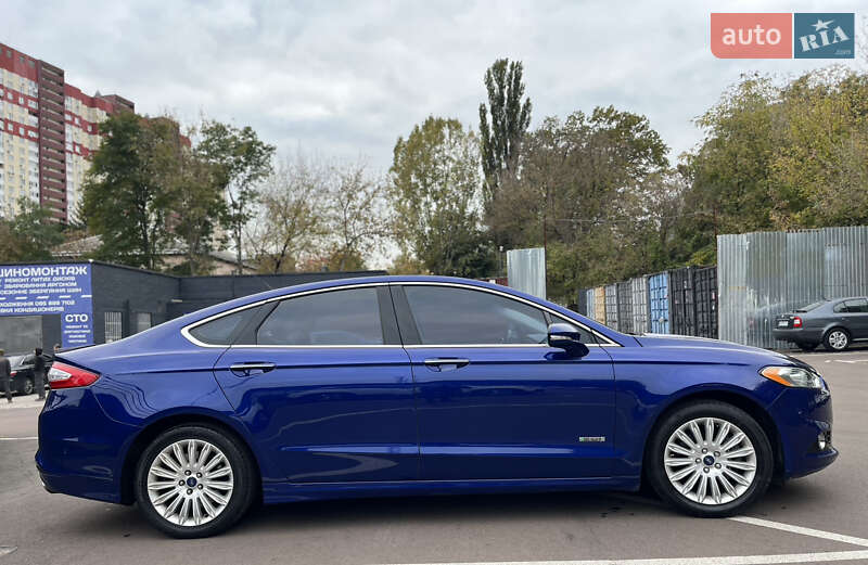 Седан Ford Fusion 2013 в Киеве фото 5 Седан Ford Fusion 2013 в Киеве