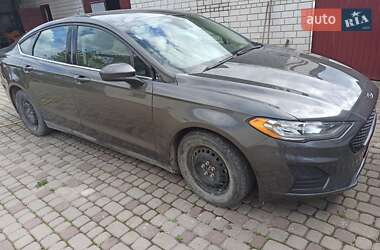 Седан Ford Fusion 2020 в Бродах